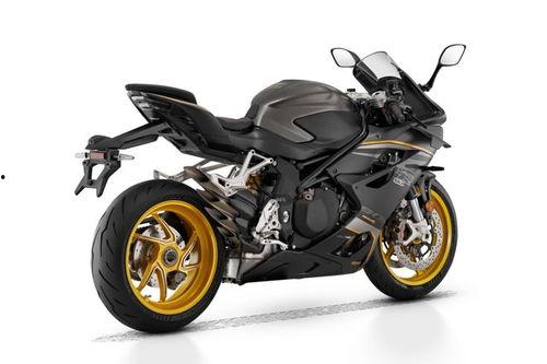 国产大蛇400声浪视频,感受速度与激情的完美融合